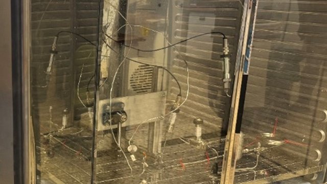 High-pressure viscometer